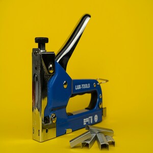 Staple Gun
